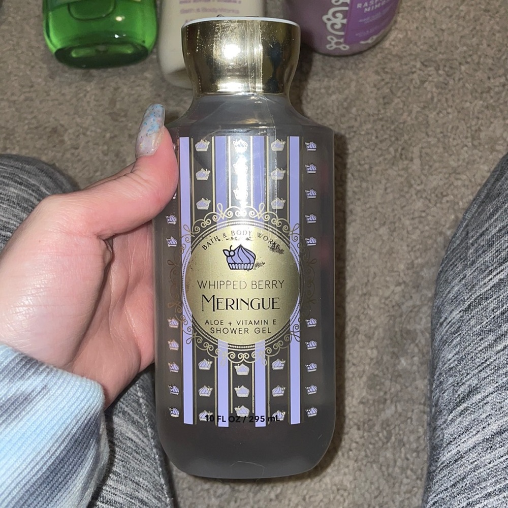 Whipped Berry Meringue Body Wash